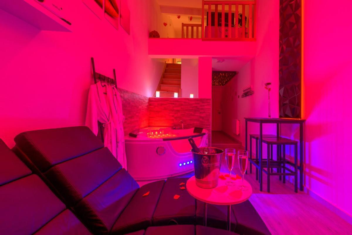 Love Room - Suite Romantique Avec Spa Privatif Le Puy-en-Velay Экстерьер фото