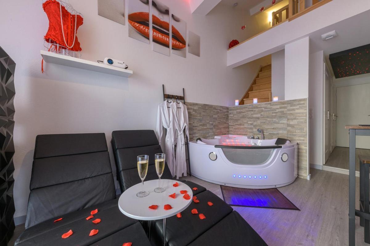 Love Room - Suite Romantique Avec Spa Privatif Le Puy-en-Velay Экстерьер фото